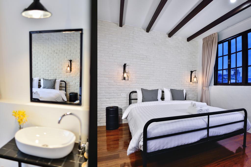 The Rommanee Classic Guesthouse Phuket Room photo