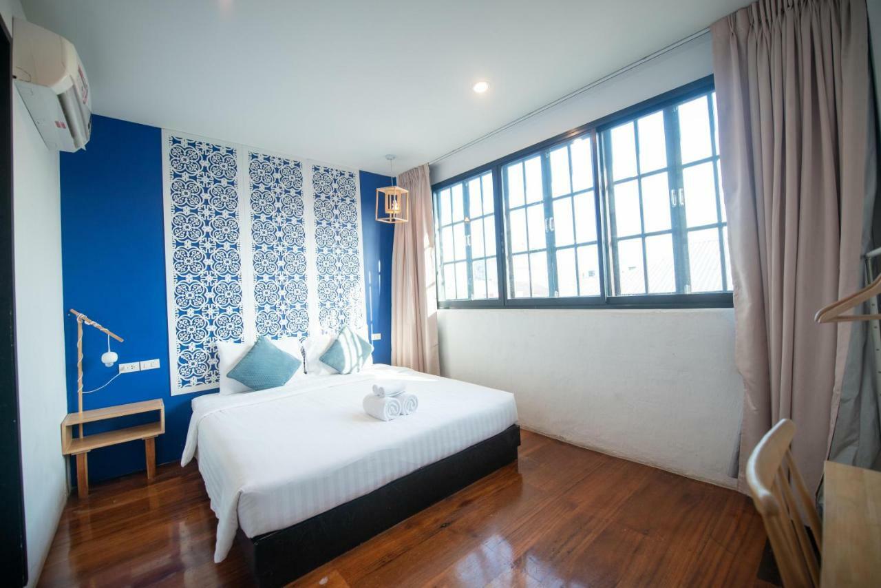 The Rommanee Classic Guesthouse Phuket Exterior photo
